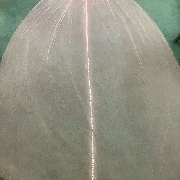 Unity Buttons Veil - Picture 3 of 5